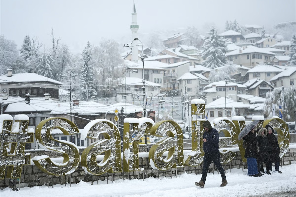 Saraybosna beyaza büründü