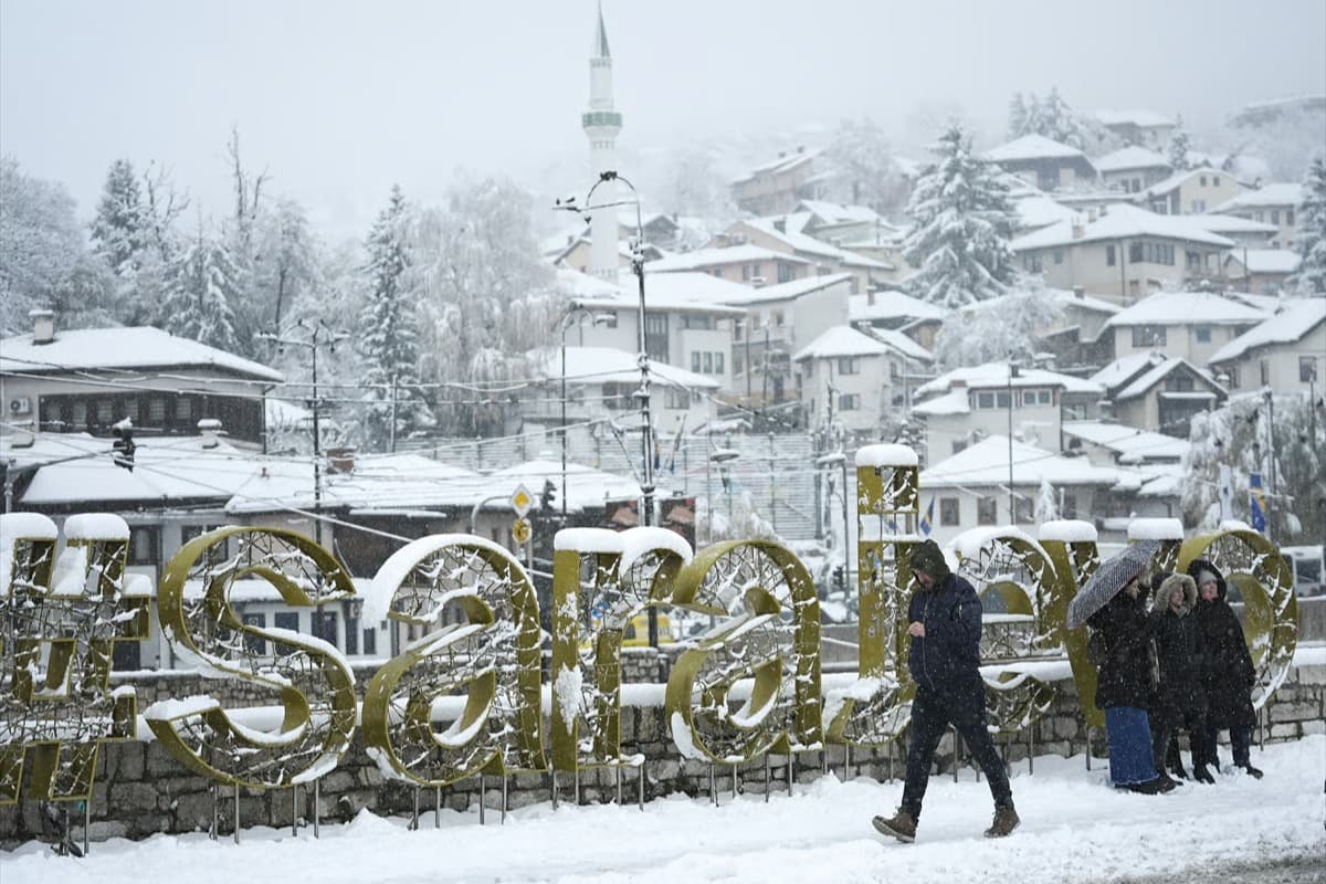 Saraybosna beyaza büründü