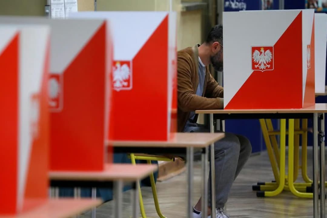 Polonya kritik cumhurbaşkanlığı seçimi için sandık başına gidiyor