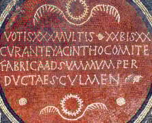 İç Anadolu'nun en büyük mozaik yapısında mezarlar bulundu