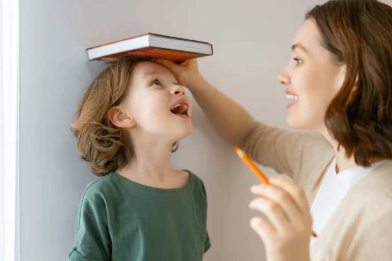 Uzmanlar açıkladı! Çocukların boyunu uzatan büyüme hormonu bu saatlerde çalışıyor