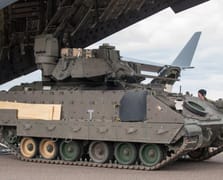 ABD, Estonya’ya M2A4 Bradley zırhlı araçlarını konuşlandırdı