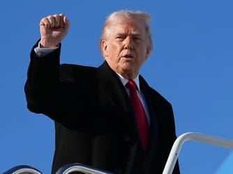 Trump Calls for Iran Regime Change