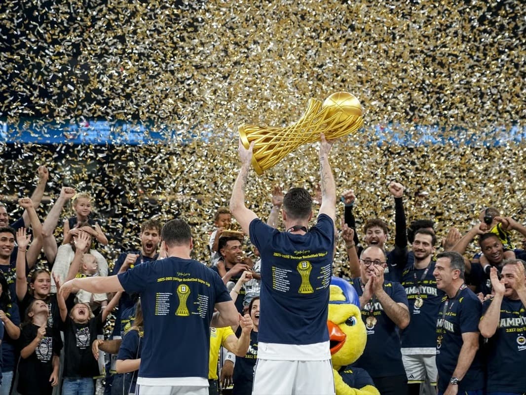 Basketbol Süper Ligi şampiyonu Fenerbahçe Beko oldu!