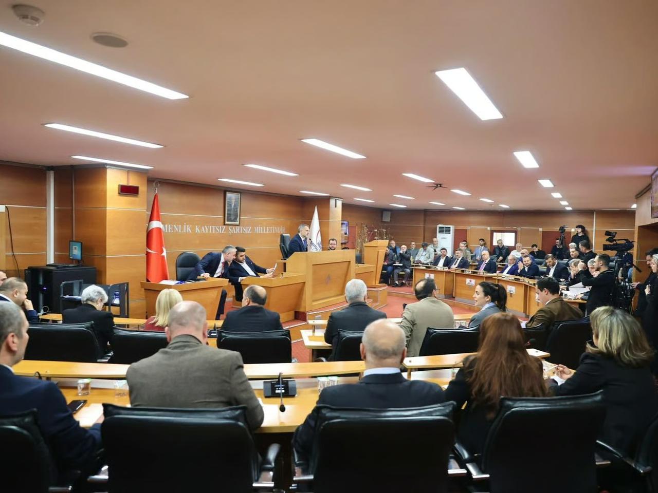 Bayrampaşa Belediye Meclisi'nde sürpriz istifa