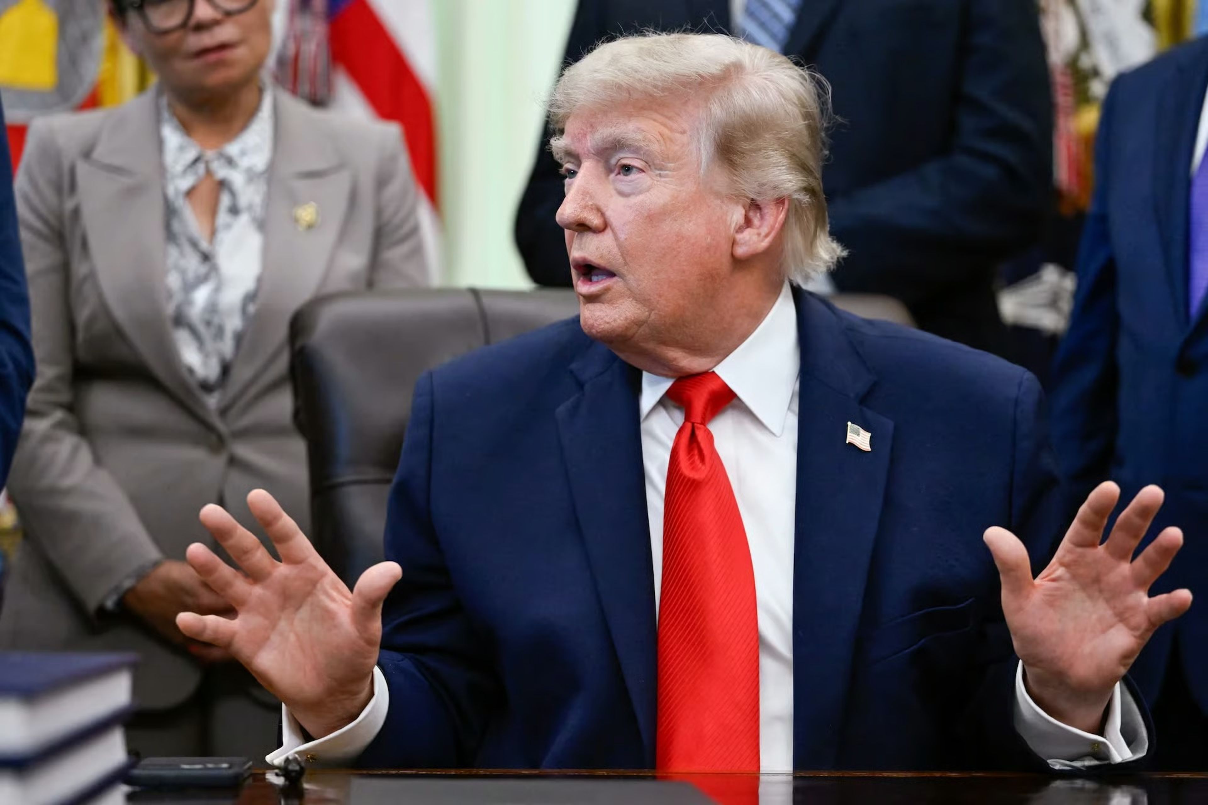 Trump'tan İran Anlaşması için kritik açıklama: Hoşlanmazsam yine bomba yağdırırız