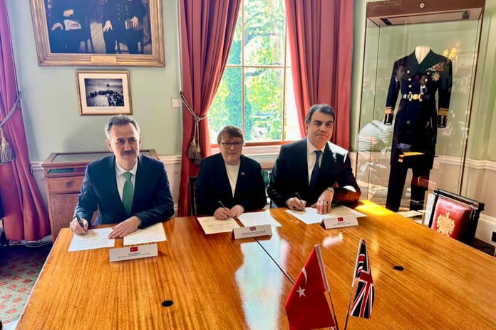 Türk ve İngiliz savunma heyetleri Londra'da buluştu