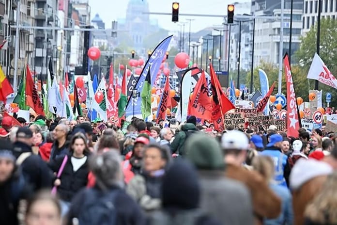 Belçika'da 3 günlük grev hayatı durma noktasına getirdi
