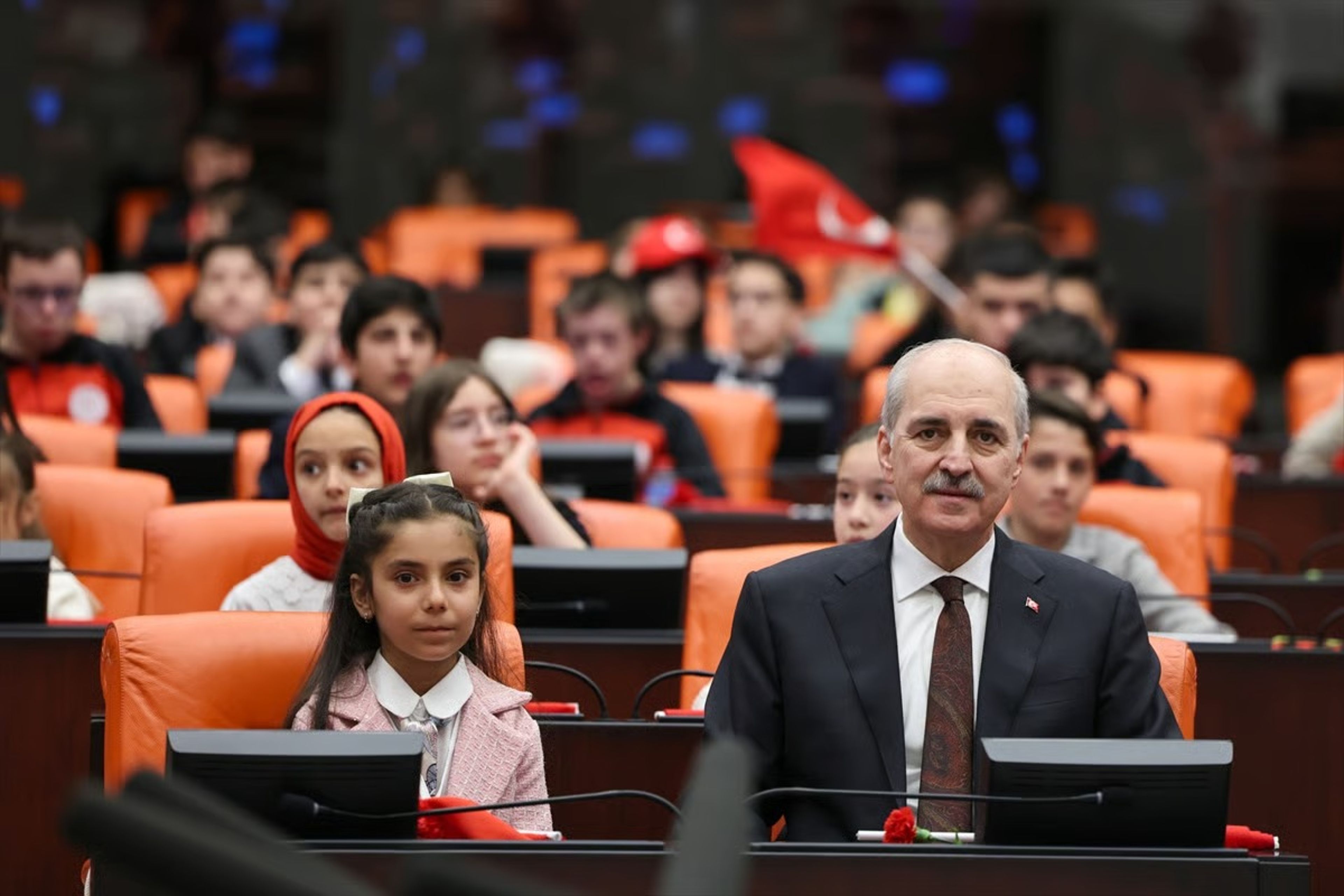 Gazi Meclis’te çocukların günü: "Savaş, korku ve gözyaşı istemiyoruz"