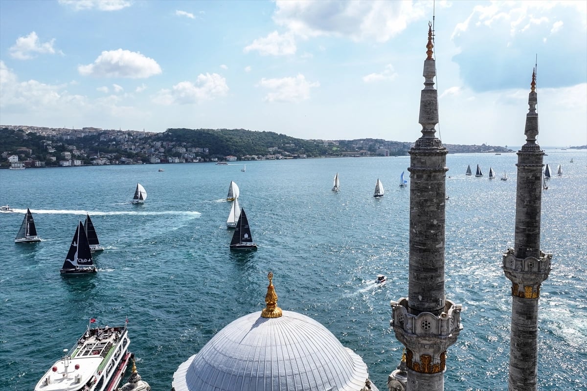 Yelkenler bu kez Zafer Kupası için çekildi