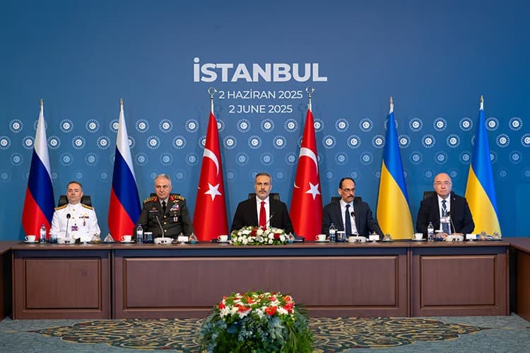 Rusya ile Ukrayna İstanbul'da ateşkesi görüşecek