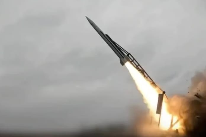 Ukrayna 200 km menzilli FP-7 taktik balistik füzeyi test etti