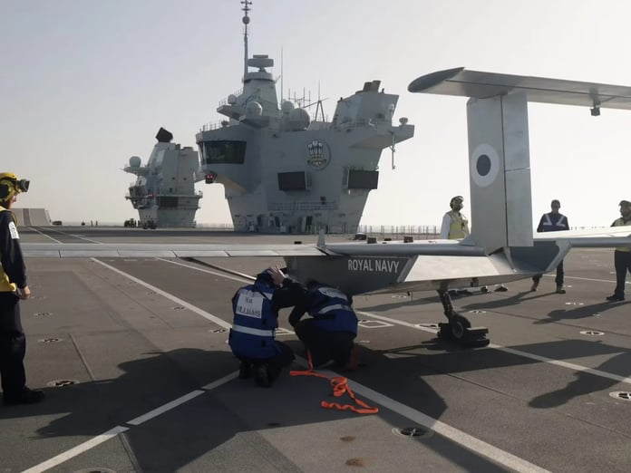 İngiltere, uçak gemisi tabanlı İHA geliştirme programı başlattı