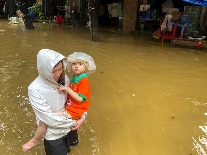 Vietnam'da sel felaketinde ölenlerin sayısı 90'a yükseldi