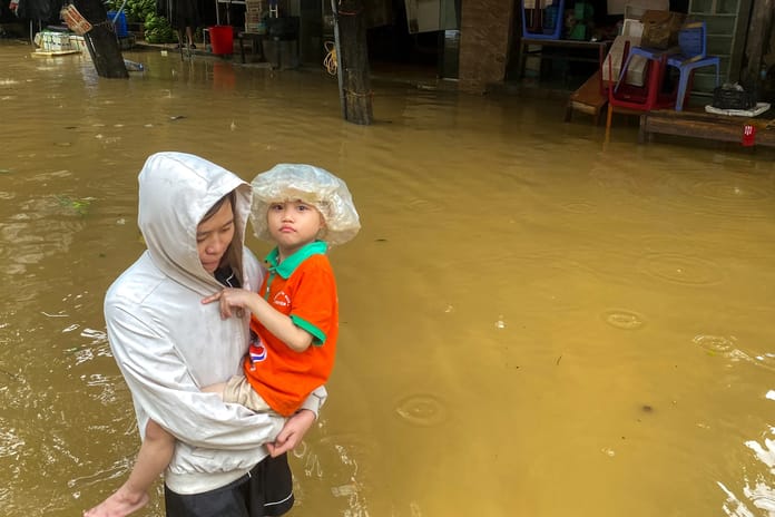 Vietnam'da sel felaketinde ölenlerin sayısı 90'a yükseldi