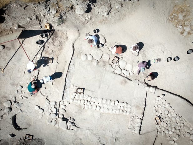 Arslantepe Höyüğü'nde tarihi değiştiren keşif: 8 bin yıllık seramikler bulundu