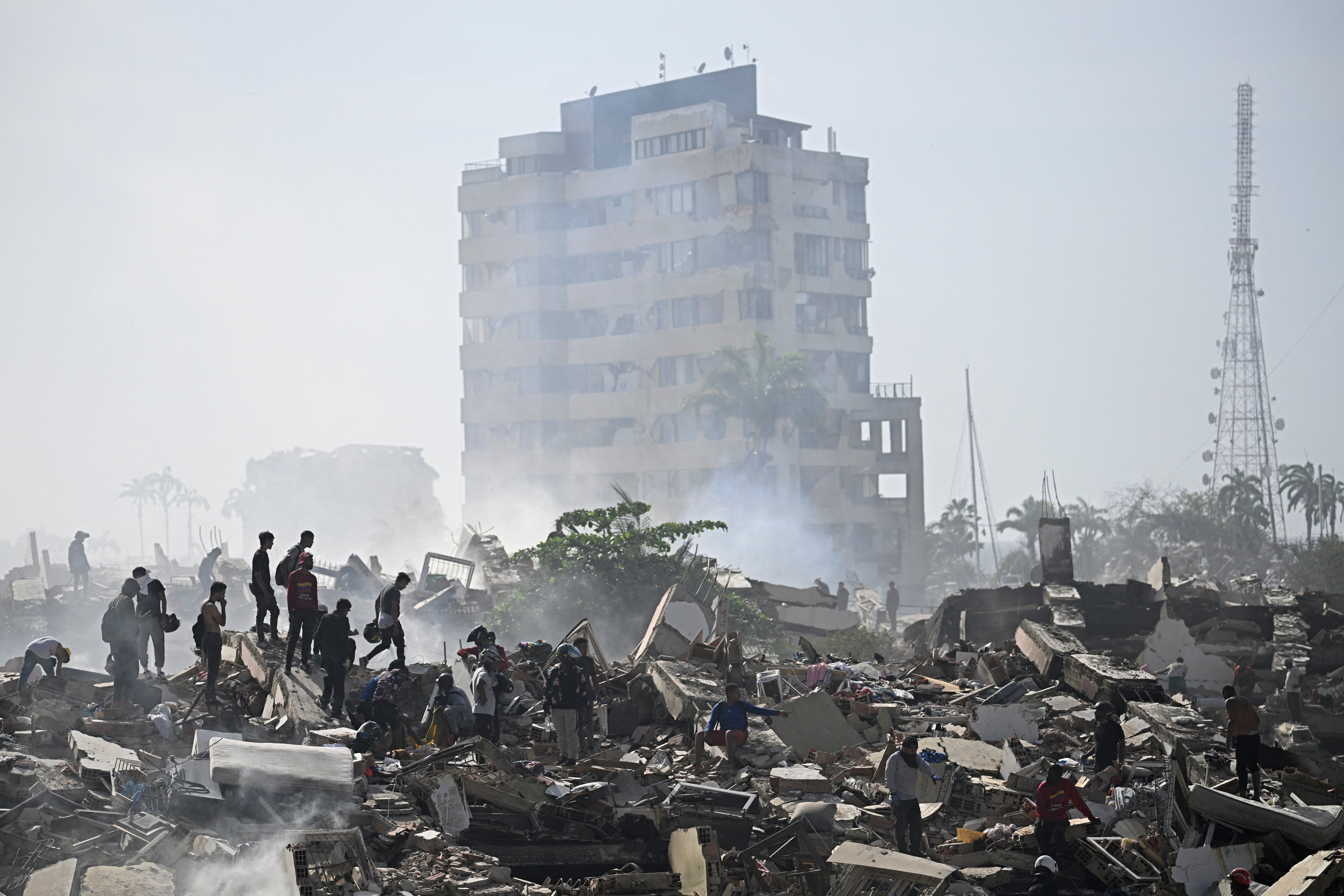 Venezuela Quakes Death Toll Rises to 235