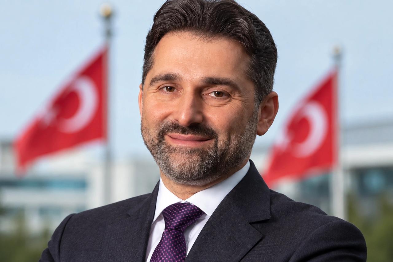 THY Yönetim Kurulu Başkanı Şeker'den İstanbul Havalimanı'nın 4. pistine ilişkin açıklama