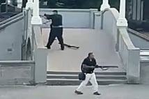 Avustralya'da silahlı saldırı: 15 kişi hayatını kaybetti