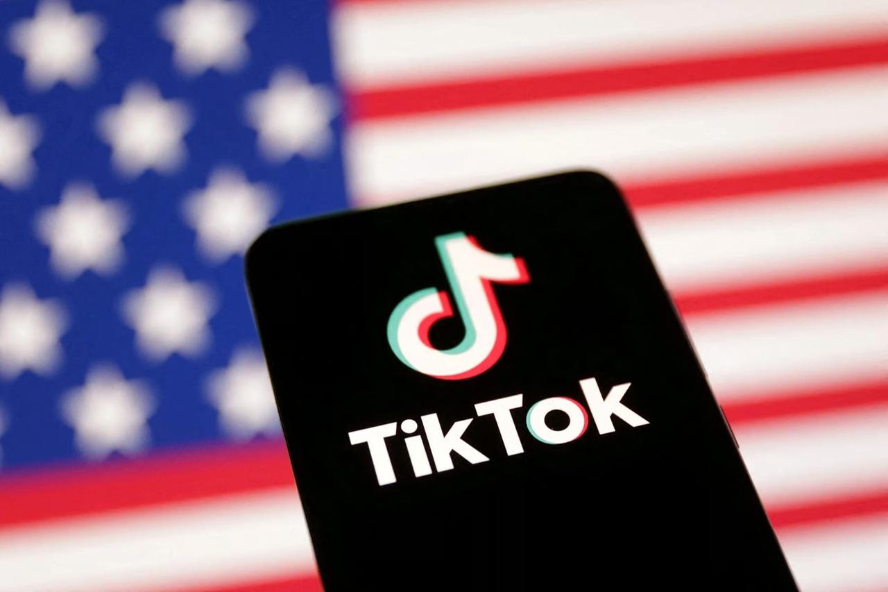 California Valisi TikTok’u Trump eleştirilerini bastırmakla suçladı
