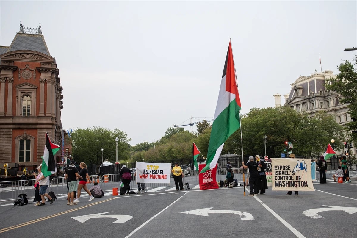 Beyaz Saray yakınlarında Netanyahu protestosu