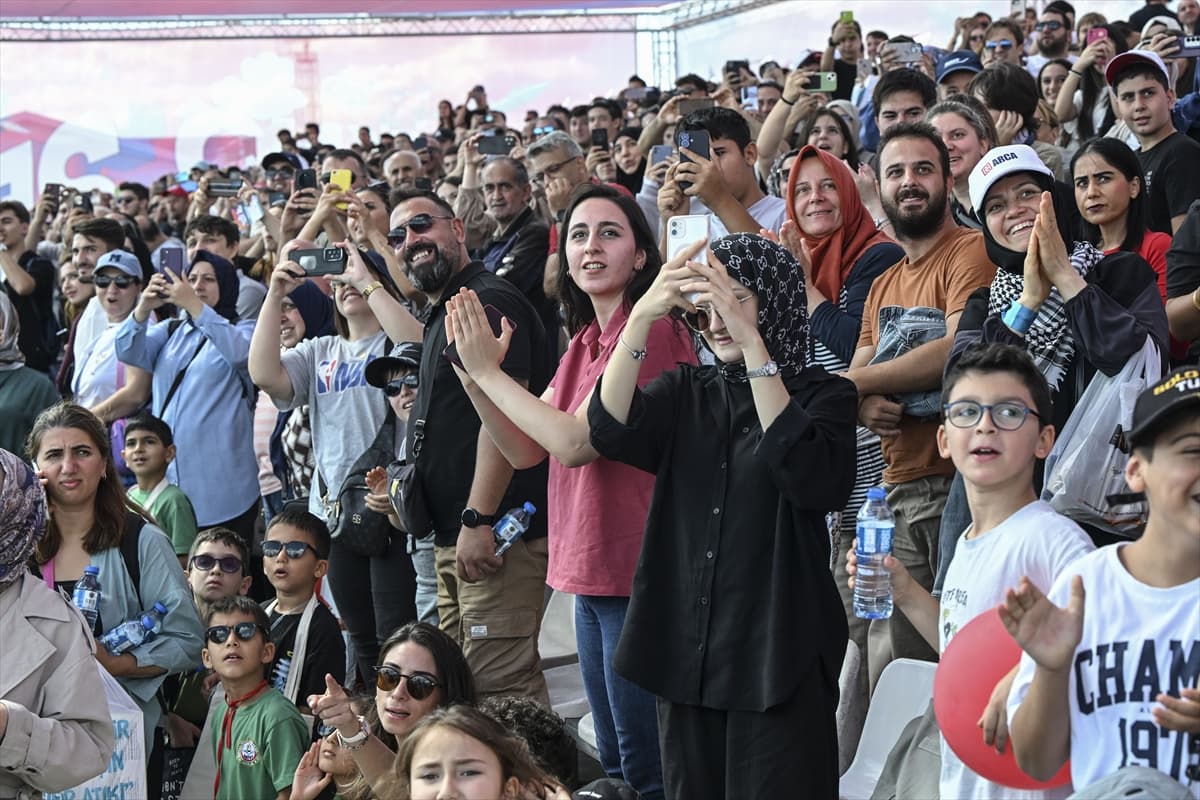TEKNOFEST İstanbul 3. gününde: Katılımcıların yoğun ilgisi