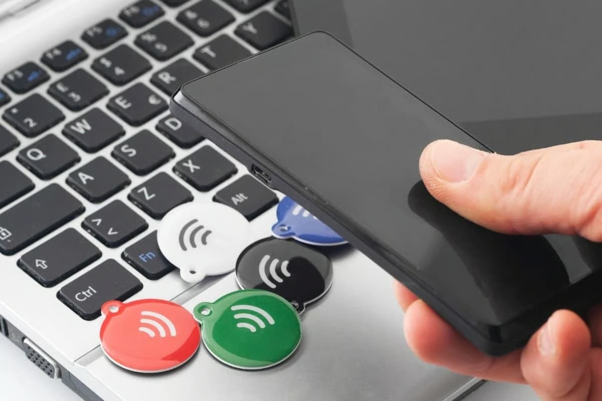 Kalabalık yerlerde cüzdanınıza dikkat edin! Dolandırıcılar POS cihazını bıraktı, telefonla hırsızlık dönemi başladı