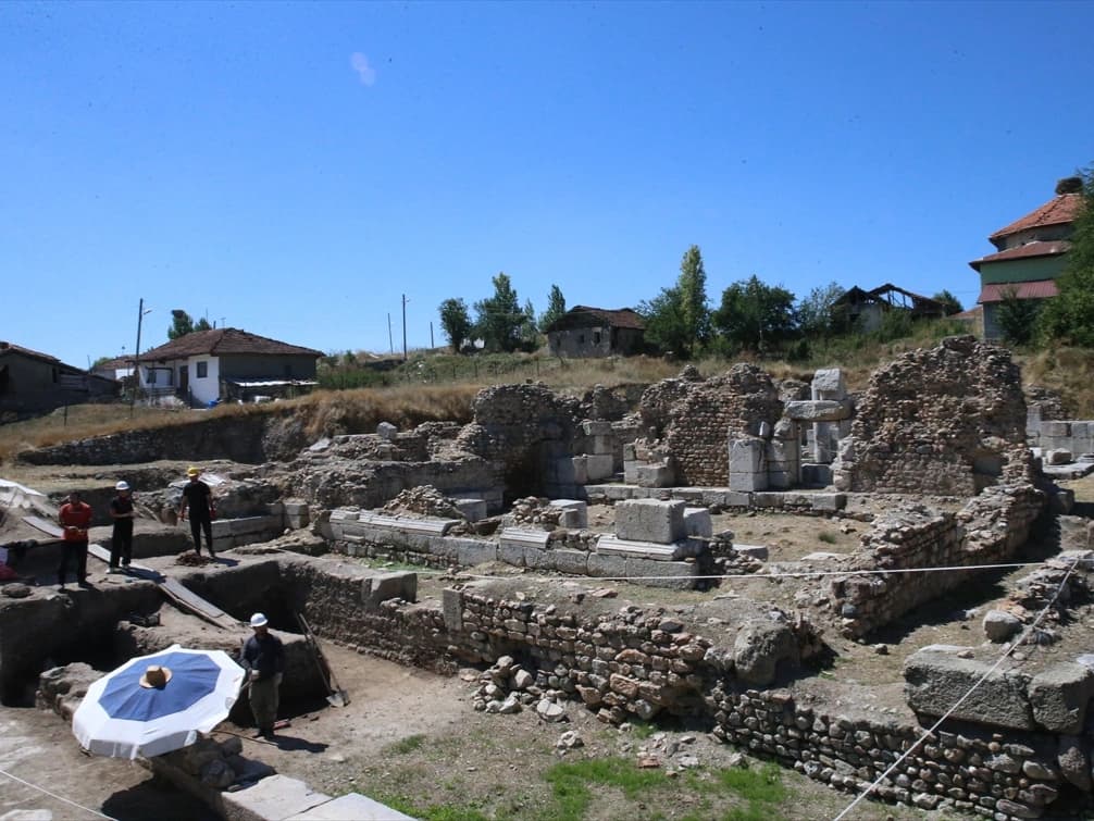 Sebastapolis Antik Kenti gün yüzüne çıkarılıyor