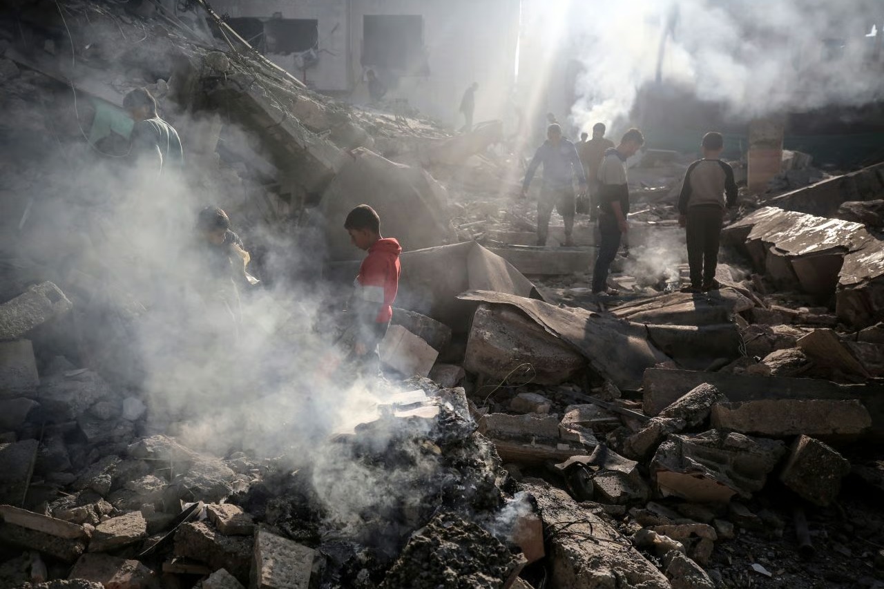 Israeli Airstrikes Kill 5 in Double Strike on Aid Security Teams in Gaza