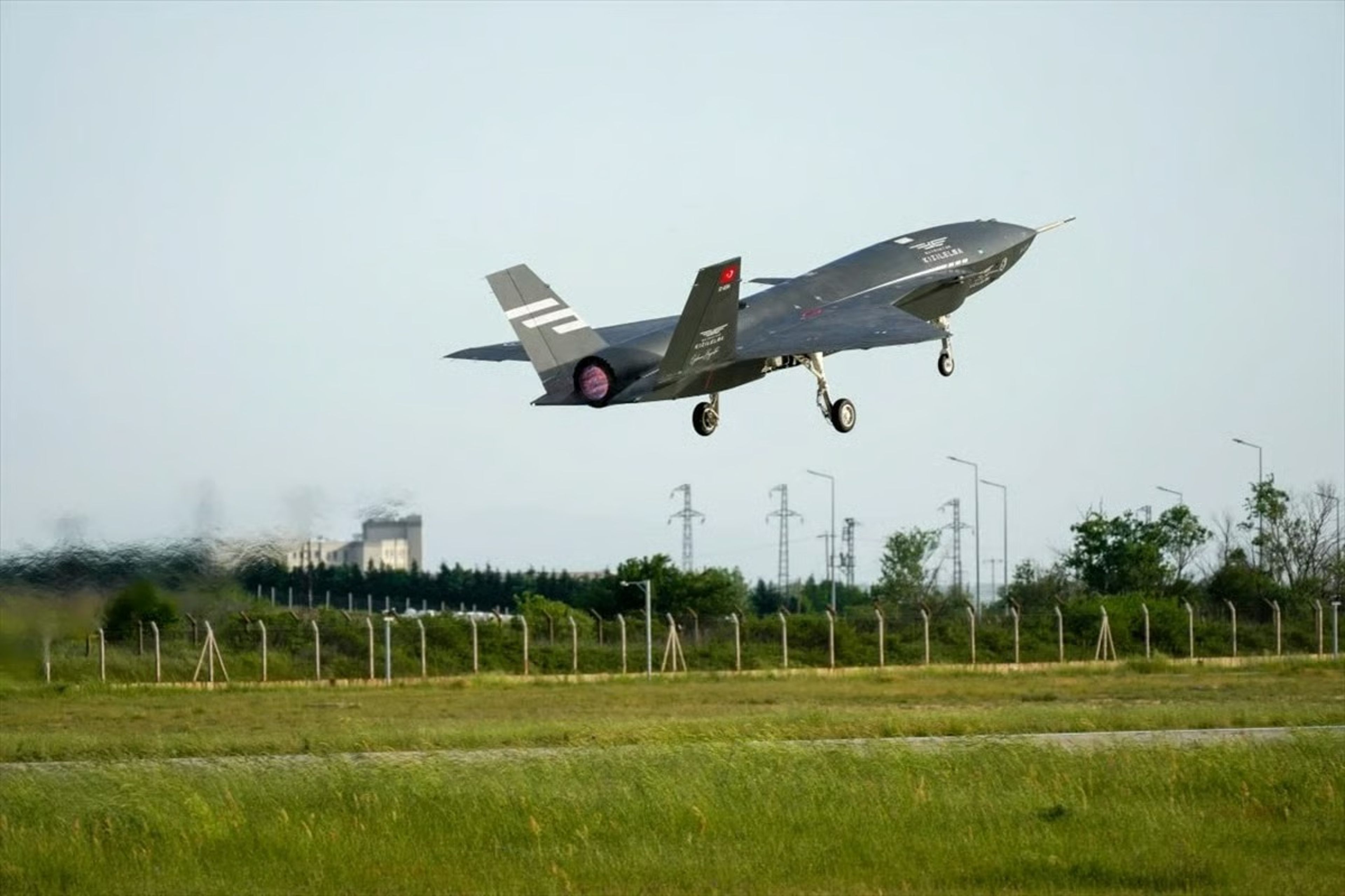 KIZILELMA ve M-346 ilk kez ortak otonom uçuş gerçekleştirdi