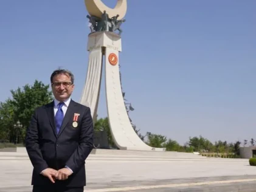  Kalbinde ve akciğerinde iki kurşunla yaşıyor