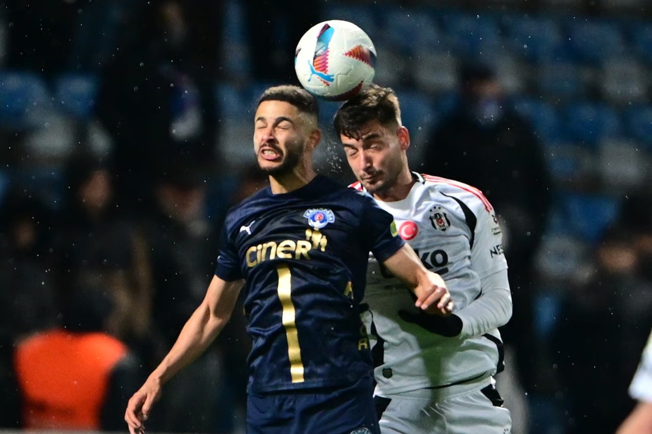 Beşiktaş, derbi öncesi Kasımpaşa deplasmanında