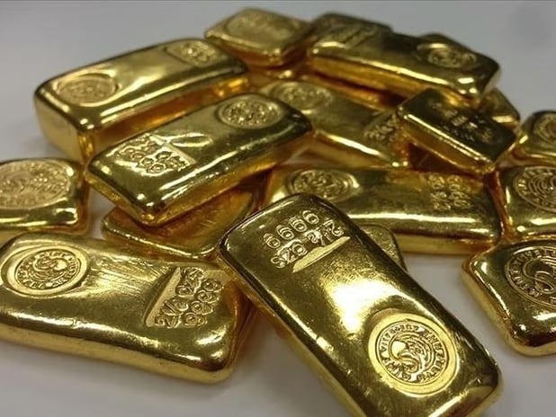 Altın ve gümüşten rekor üzerine rekor 