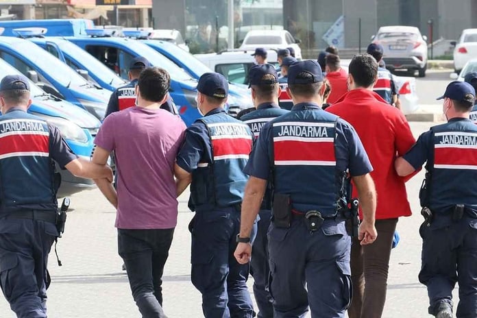 Jandarma 17 ilde dev operasyon 90 milyar TL'lik suç ağı çökertildi