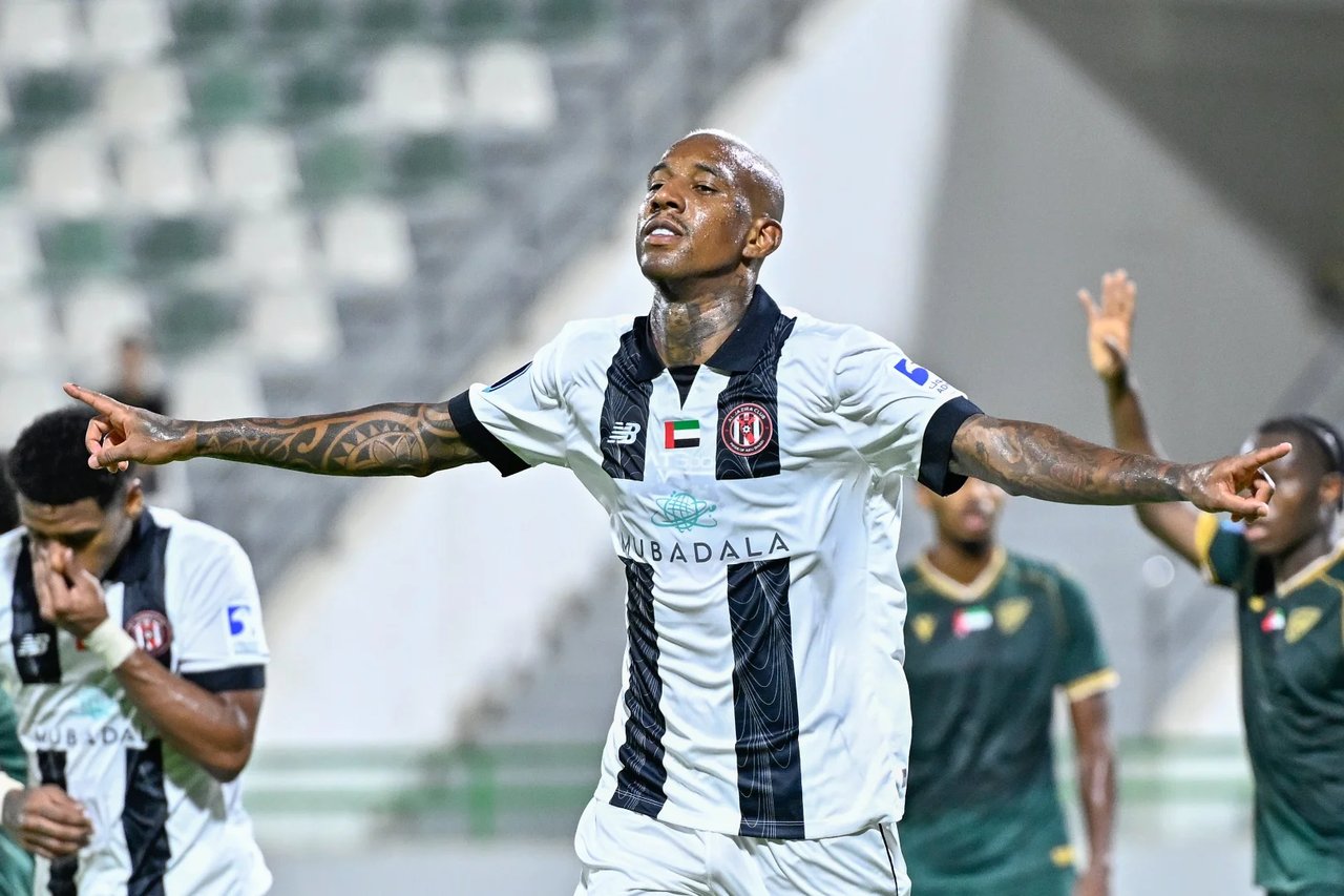 Al-Jazira'da Anderson Talisca fırtınası