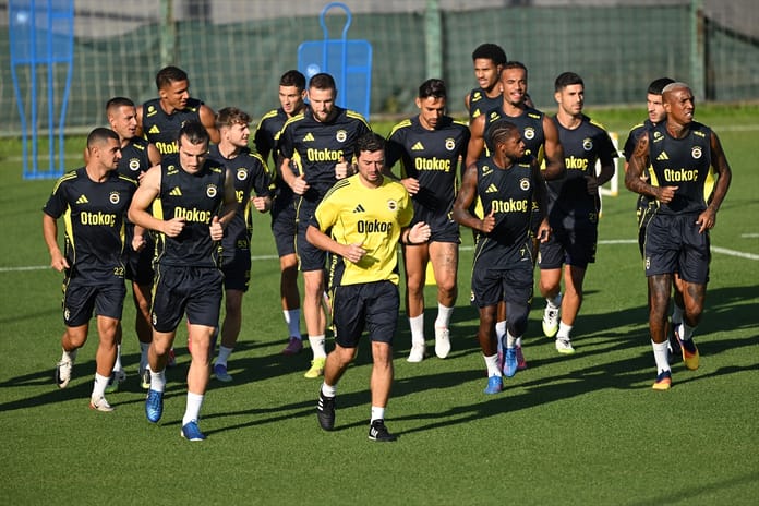 Fenerbahçe'de kadro revizyonu