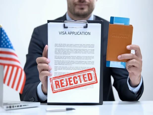 ABD göçmenlik hizmetleri çalışma izni süresini 5 yıldan 18 aya indirdi