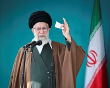 Sokak İran rejimini devirecek mi?