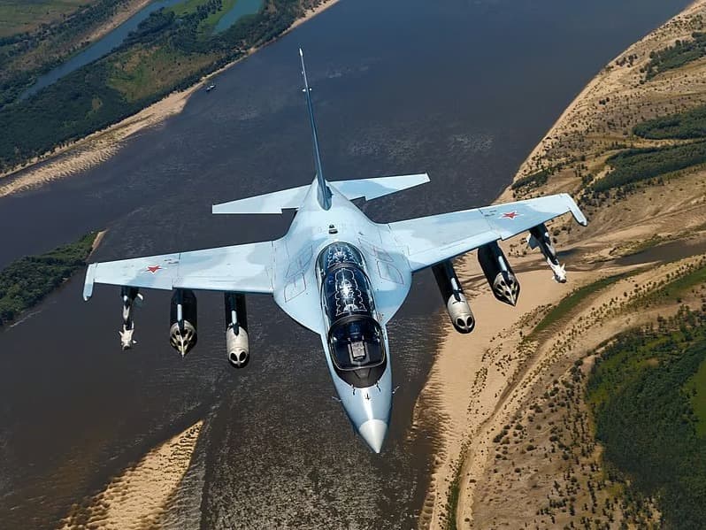 Rusya, yeni Yak-130M’yi tanıttı