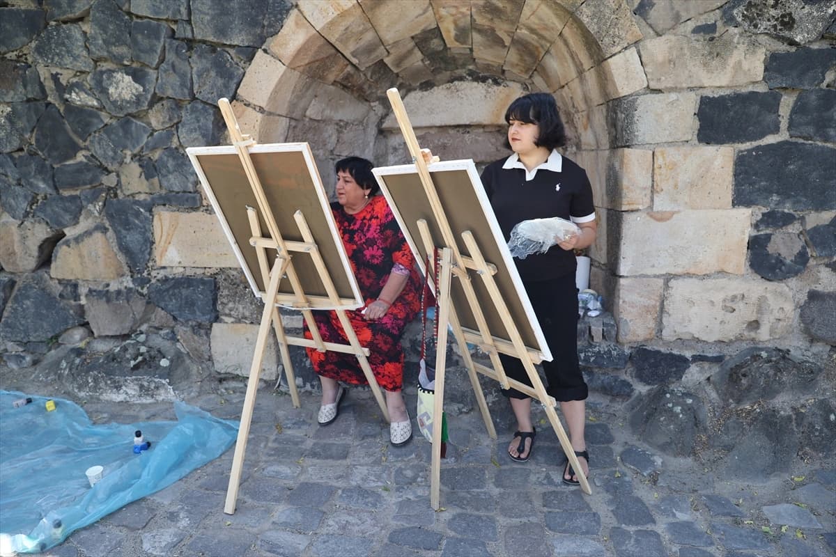 Ressamlar tekniklerini paylaştı