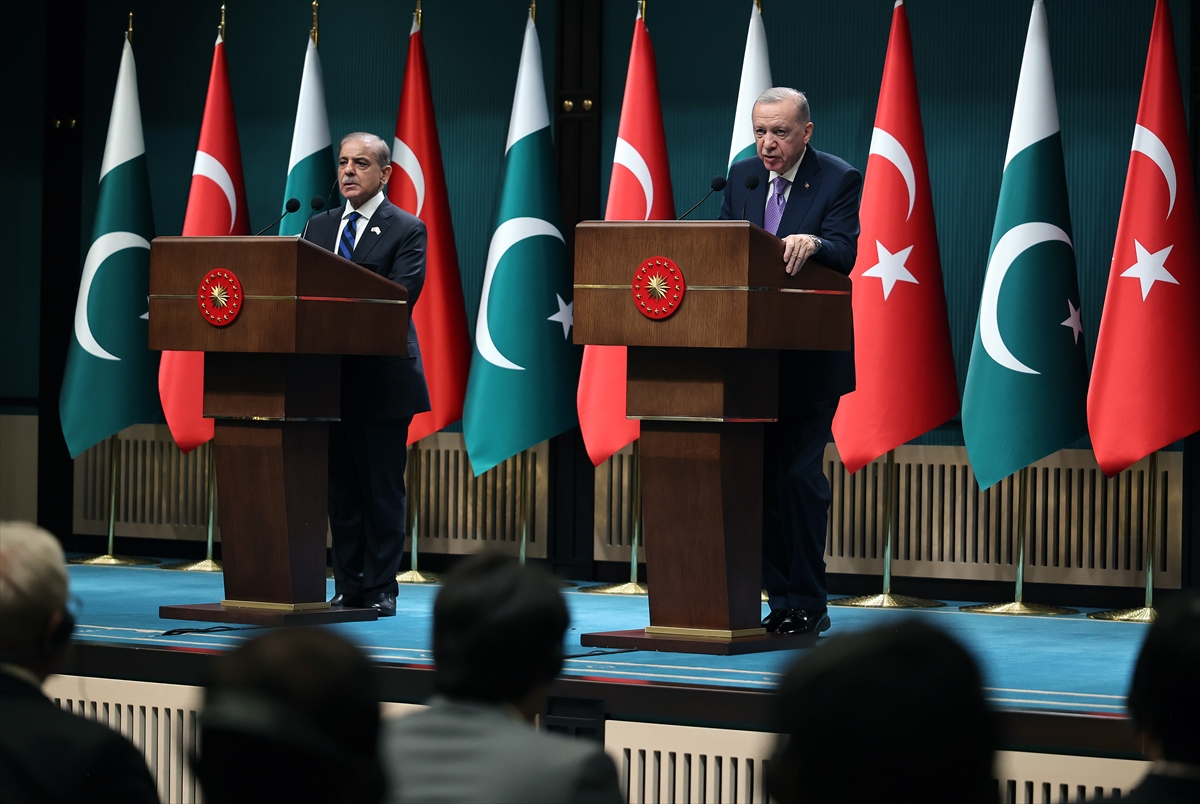 Pakistan Başbakanı Şahbaz Şerif ve Cumhurbaşkanı Erdoğan - AA