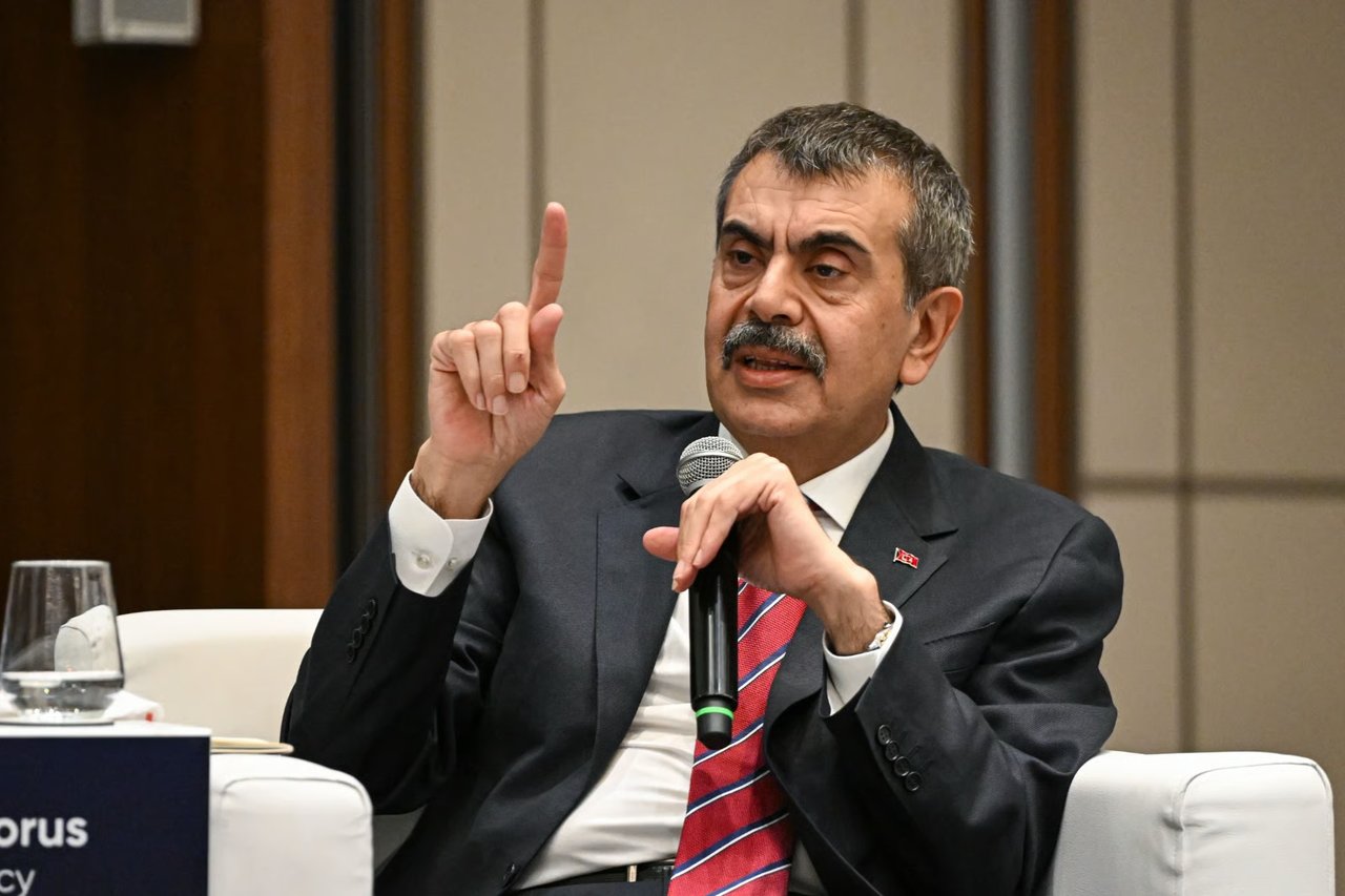 Müfredat tartışmalarına Bakan Tekin'den yanıt