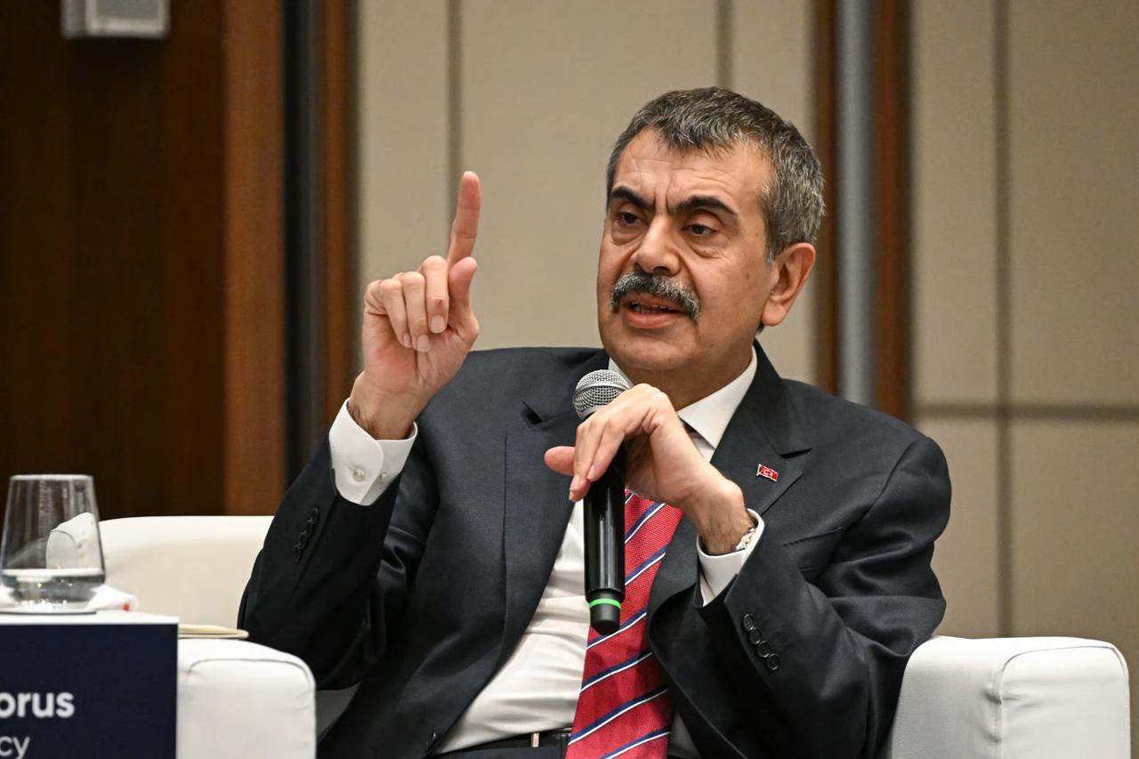 Müfredat tartışmalarına Bakan Tekin'den yanıt