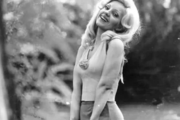 Türk pop müziğinin unutulmaz ismi: Ayla Dikmen