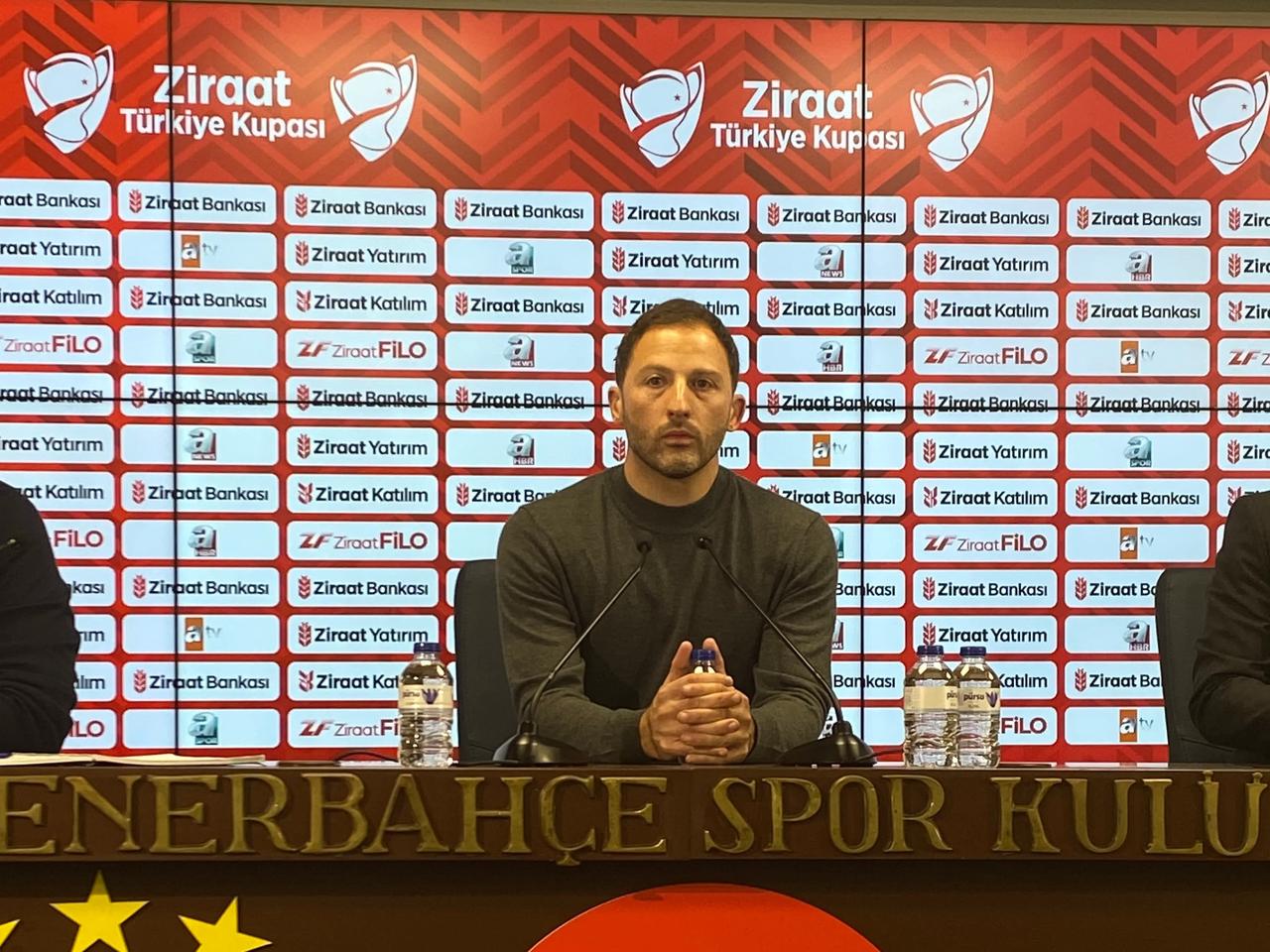 Tedesco’dan derbi, transfer ve Noel yanıtı