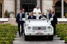 Papa Franciscus, ölmeden önce "papamobil" aracını Gazzeli çocuklara bağışladı