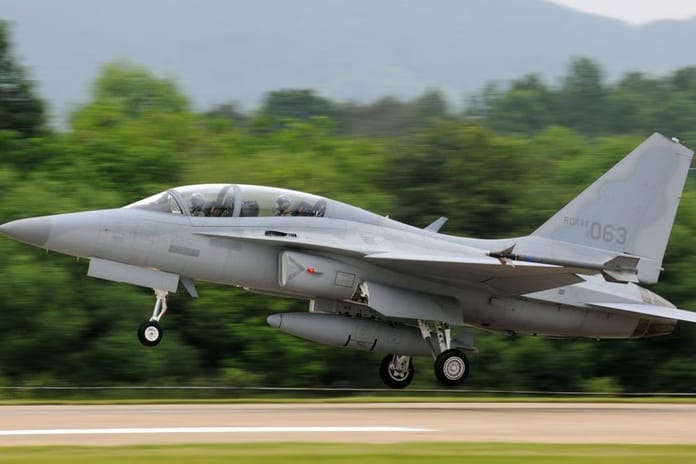 Filipinler, Güney Kore’den 12 adet FA-50 savaş uçağı satın alıyor