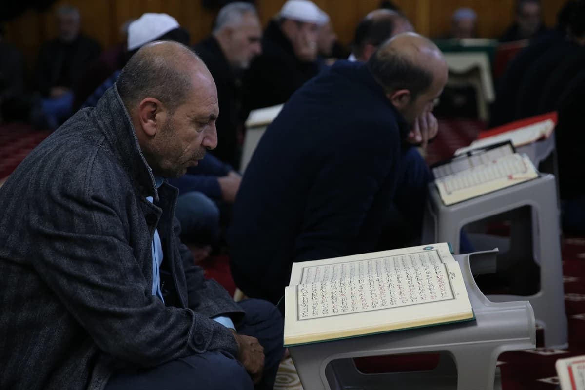 Siirt, Şırnak ve Batman'daki tarihi camilerde asırlık mukabele geleneği yaşatılıyor