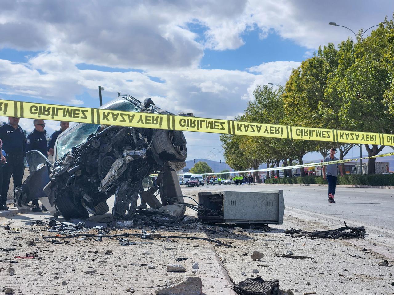 Öğretmene 229 km hızla çarptı