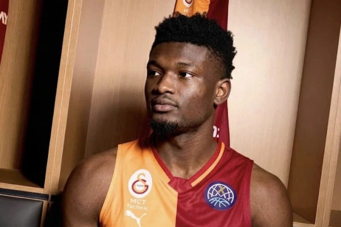 Osimhen tavsiye etti, Metu geldi